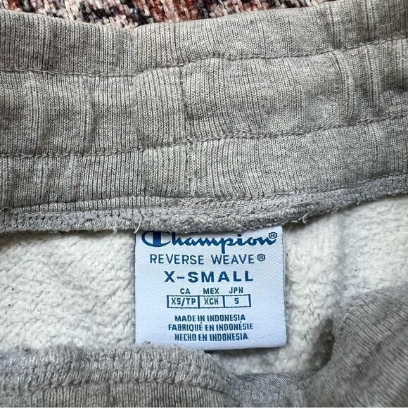 Champion Reverse Weave Shorts Heather Grey Size XS 2” Inseam Drawstring Waist - Picture 6 of 9
